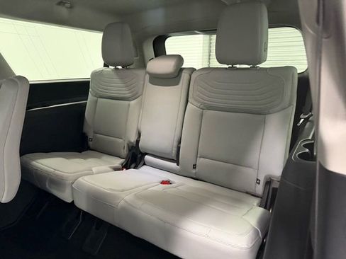 New 2026 Ford Expedition Platinum image 19