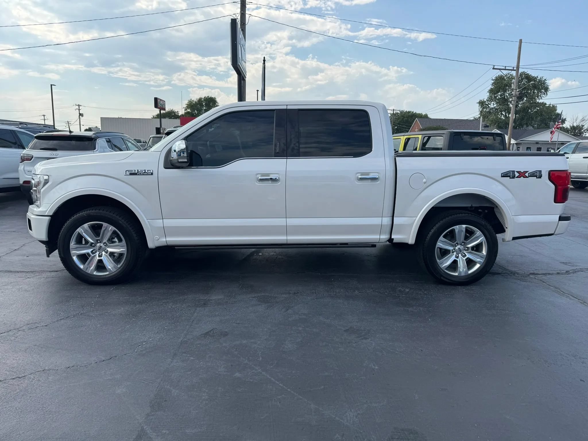 Used 2018 Ford F150 Platinum w/ Equipment Group 701A Luxury AWD/4WD image 2