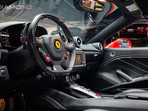 Used 2015 Ferrari California T image 13