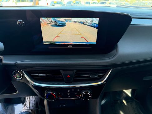 Used 2025 Buick Encore GX Sport Touring w/ Comfort Package image 28