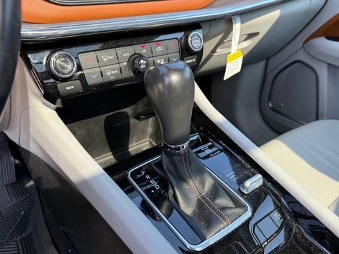 Used 2022 Jeep Compass Limited w/ Sun and Sound Group AWD/4WD image 21