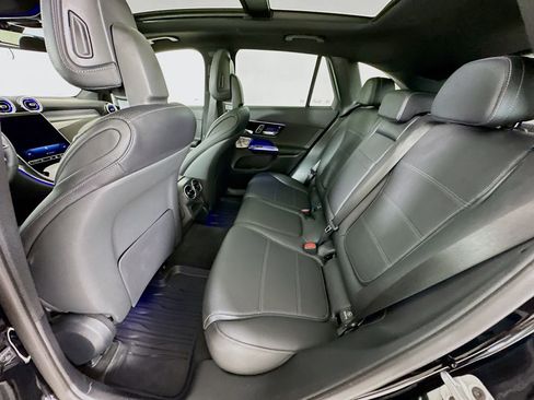 Used 2026 Mercedes-Benz GLC 300 image 27