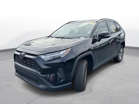Certified 2023 Toyota RAV4 XLE FWD image 2