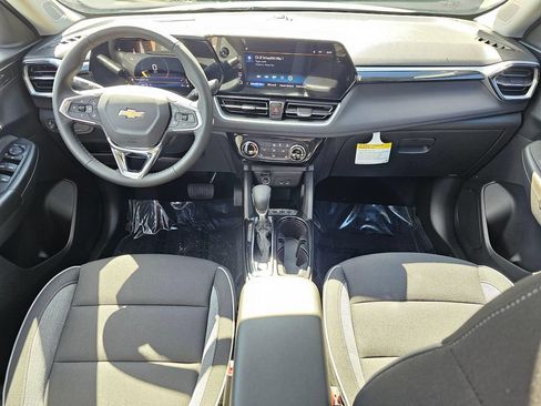 New 2026 Chevrolet TrailBlazer LT w/ LT Cold Weather Package AWD/4WD image 17