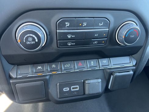 Used 2024 Chevrolet Silverado 1500 Custom image 24