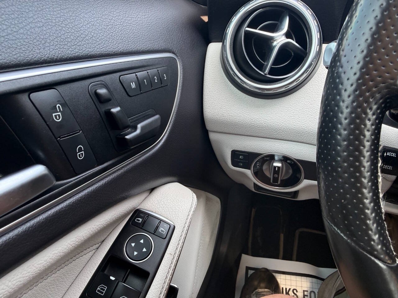 Used 2016 Mercedes-Benz GLA 250 image 41
