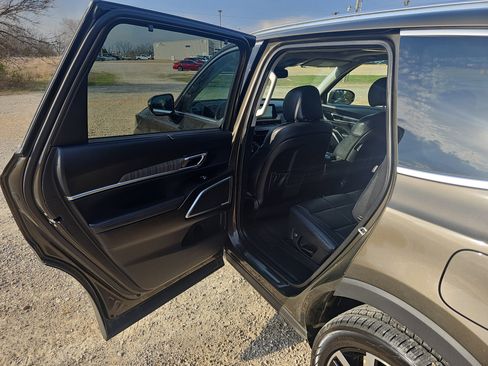 Used 2023 Kia Telluride SX X-Pro image 14