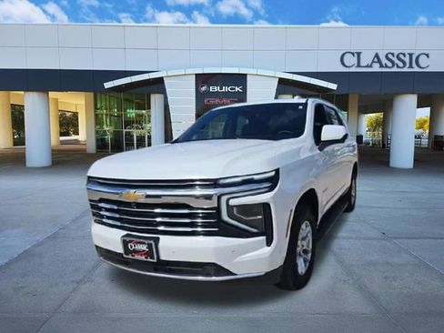 Used 2025 Chevrolet Tahoe LT image 3