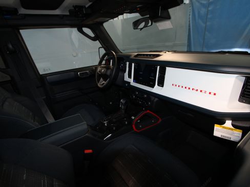 New 2026 Ford Bronco Heritage Edition AWD/4WD image 17