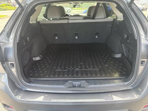 Used 2023 Subaru Outback Limited image 15