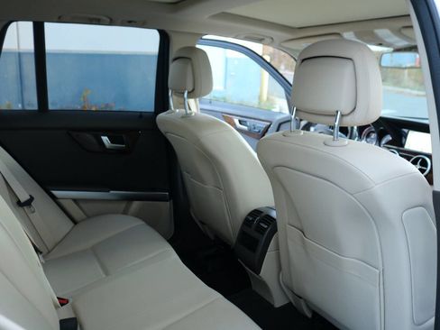 Used 2015 Mercedes-Benz GLK 350 GLK 350 4MATIC AWD 4dr SUV image 21