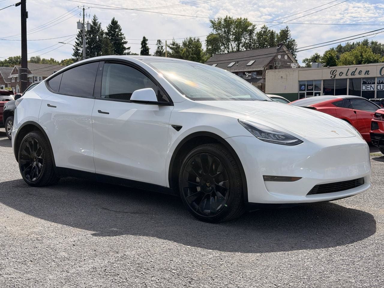 Used 2023 Tesla Model Y Long Range AWD/4WD image 3