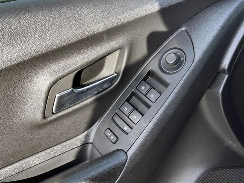 Certified 2022 Chevrolet Trax LT w/ LT Convenience Package image 15