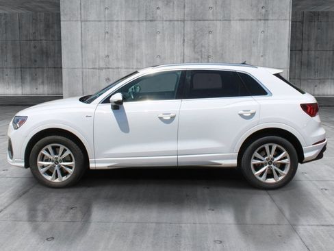Used 2025 Audi Q3 2.0T Premium AWD/4WD image 2