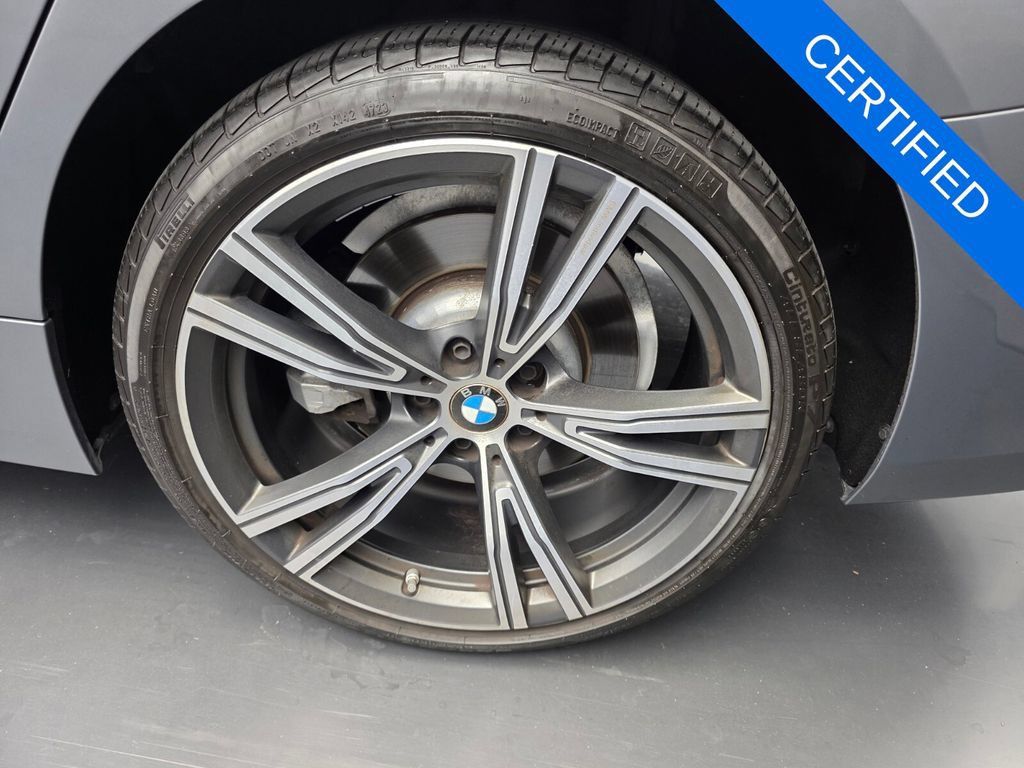 Certified 2024 BMW 330i Sedan w/ Convenience Package RWD image 18