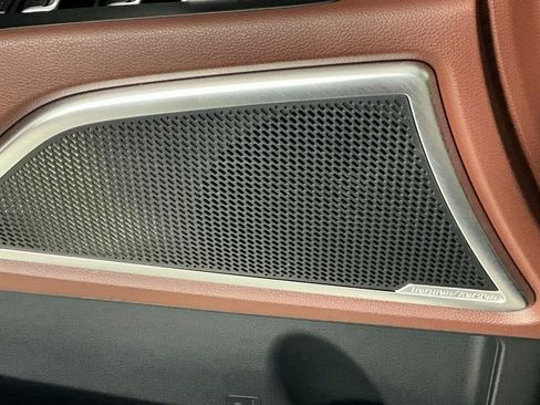 Used 2024 Kia Telluride SX image 18