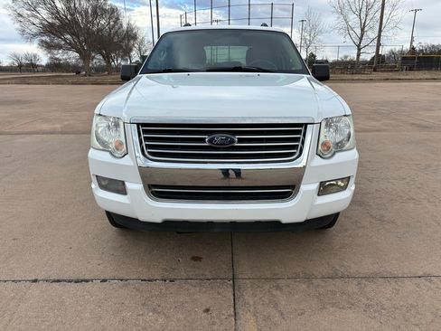 Used 2009 Ford Explorer XLT image 5