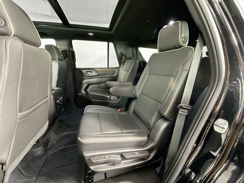 Used 2023 Chevrolet Tahoe Premier AWD/4WD image 4