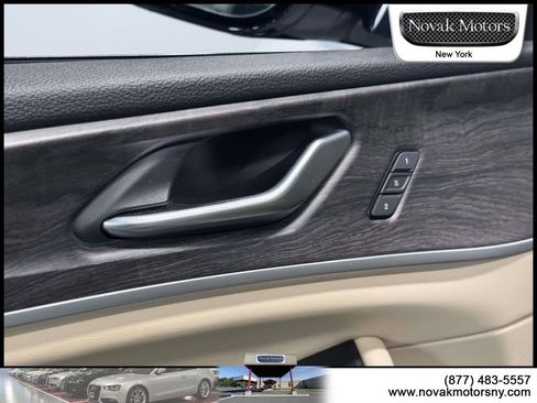 Used 2023 Jeep Grand Cherokee Limited w/ Luxury Tech Group II AWD/4WD image 17