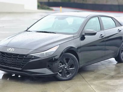 Used 2023 Hyundai Elantra SEL w/ Cargo Package