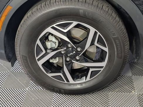 Used 2023 Kia Sportage LX image 8