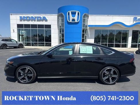 Used 2024 Honda Accord Sport image 7