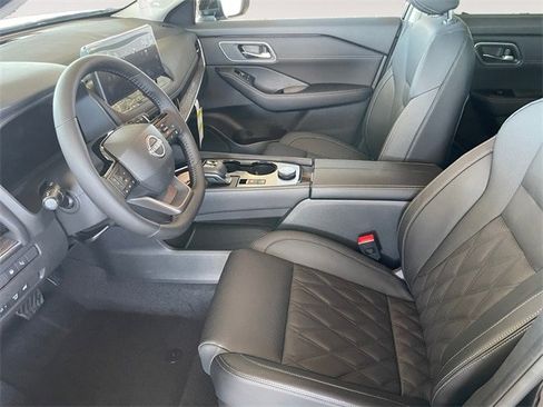 New 2026 Nissan Rogue Platinum w/ Platinum Premium Package image 9