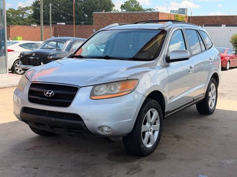 Used 2009 Hyundai Santa Fe SE FWD image 3