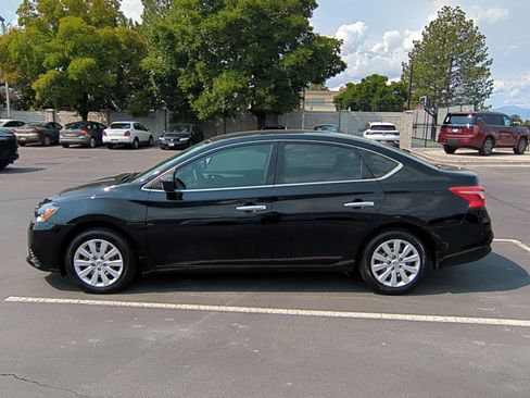 Used 2017 Nissan Sentra S image 9