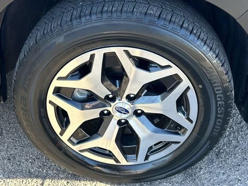 Used 2024 Subaru Forester Premium AWD/4WD image 7