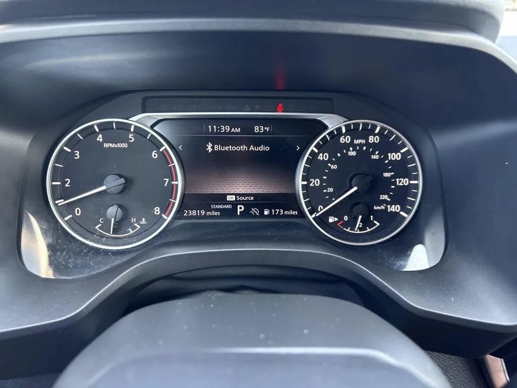 Used 2025 Nissan Rogue S FWD image 32