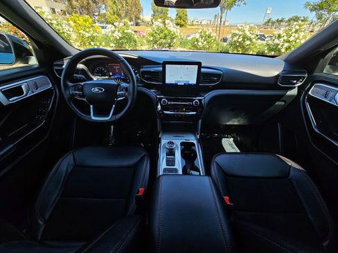 Used 2024 Ford Explorer ST-Line w/ Class IV Trailer Tow Package image 22