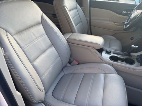 Certified 2019 GMC Acadia Denali w/ Technology Package image 22