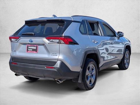 Used 2024 Toyota RAV4 XLE image 5