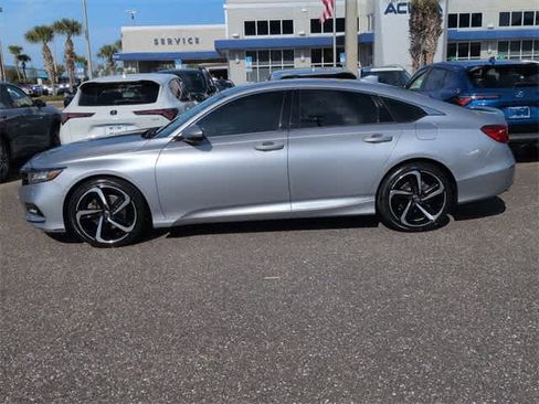 Used 2018 Honda Accord Sport image 5