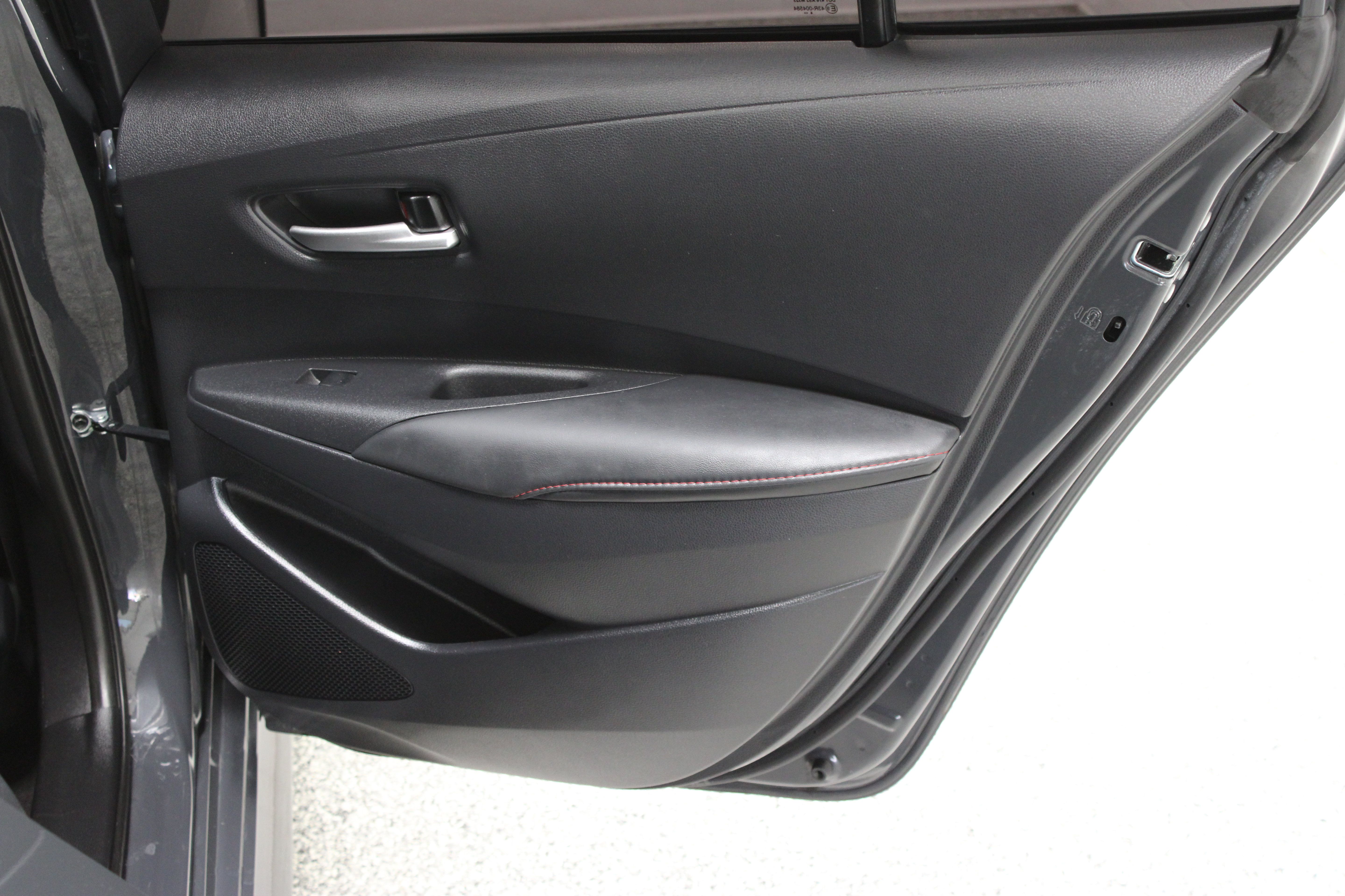 Used 2025 Toyota Corolla SE FWD image 30
