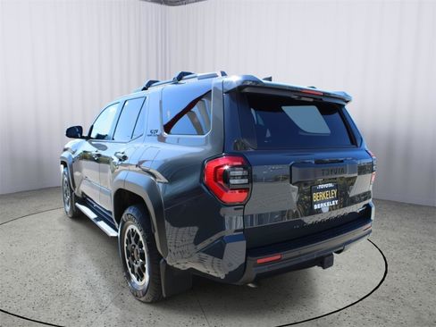 Used 2025 Toyota 4Runner TRD Off-Road Premium AWD/4WD image 6
