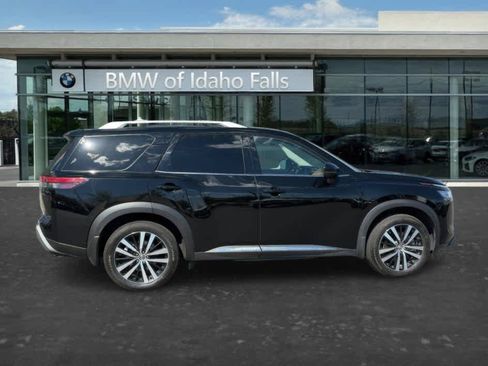 Used 2024 Nissan Pathfinder Platinum AWD/4WD image 8