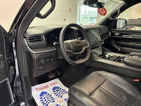 Used 2024 Jeep Wagoneer Series II w/ Flexible Seating Group AWD/4WD image 25