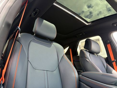 New 2026 Genesis GV70 2.5T Sport Prestige AWD/4WD image 17