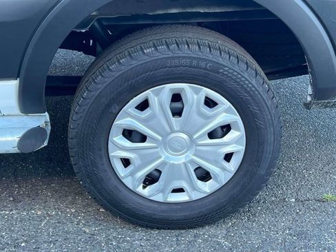 Used 2025 Ford Transit 250 Low Roof w/ Exterior Upgrade Package RWD image 16