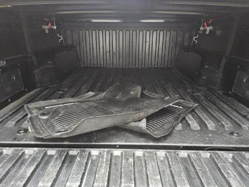 Used 2017 Toyota Tacoma TRD Off-Road w/ Tow Package (A/T) AWD/4WD image 6