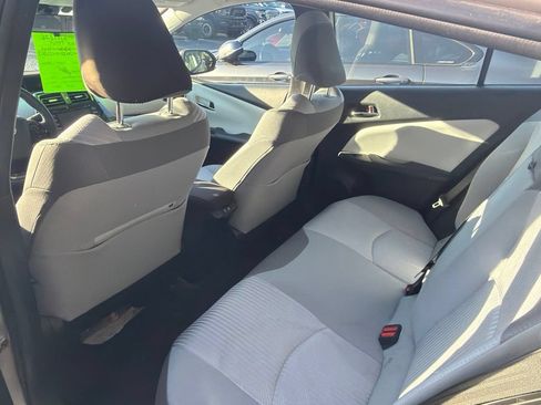 Used 2021 Toyota Prius Prime LE FWD image 9