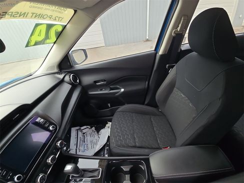 Used 2024 Nissan Kicks SV image 12