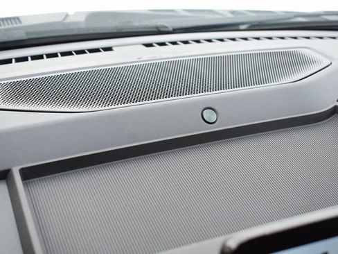 Used 2024 Ford F150 Lightning Lariat image 26