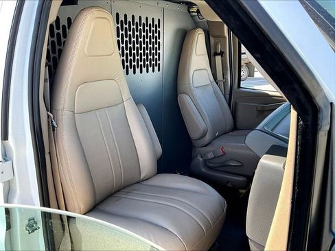 New 2026 Chevrolet Express 2500 image 21