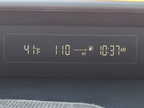 Used 2017 Subaru Crosstrek 2.0i Premium image 17