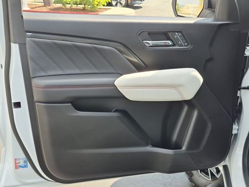 Used 2024 GMC Canyon AT4X AWD/4WD image 14