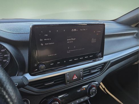 Used 2024 Kia Forte GT-Line image 16