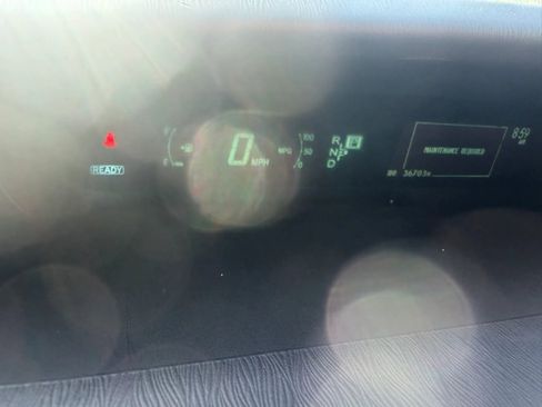 Used 2015 Toyota Prius Two FWD image 17